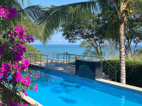 Hot Tub, Sea view, Swimming pool