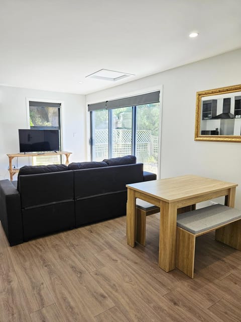 New and Fabulous, City Fringe Bliss! Apartment in Wellington