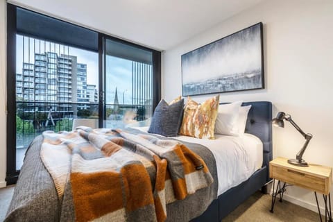 Hip Pad in Cool St Kilda Precinct FREE Parking Apartment in Saint Kilda