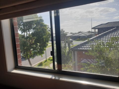 Private room with shared bathroom in Point Cook Location de vacances in Werribee South