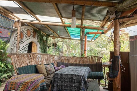 Earthship amazing Cabins with lake view Landhaus in Sololá Department