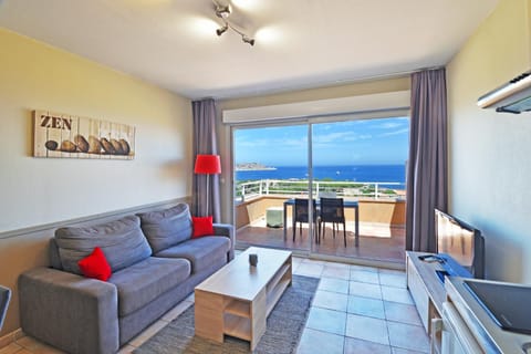 Living room, Sea view