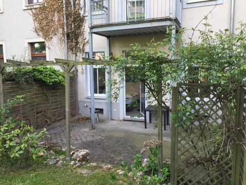 Garden, Balcony/Terrace