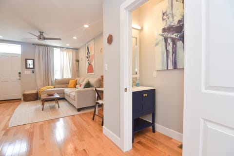 Living room, Photo of the whole room, Seating area, fireplace