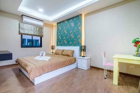 บ้านอาลาดิน Bed and Breakfast in Hua Hin District