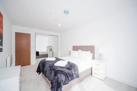 Modern Luxury - Grand Exchange Bracknell Apartment in Bracknell