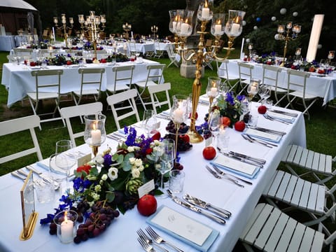 Food and drinks, Garden view, wedding