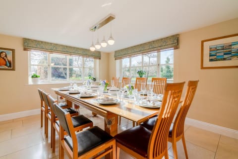 Decorative detail, Dining area