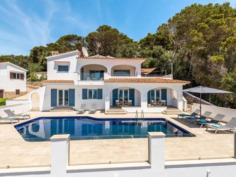 Opulent Son Bou Villa - 5 Bedrooms - Villa Alis Central - Panoramic Sea Views - Luxurious Interiors Villa in San Jaime Mediterráneo