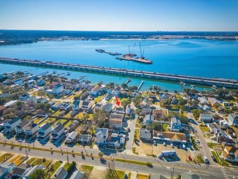 Sojourn Coastal Cottage 3 BR House in Norfolk