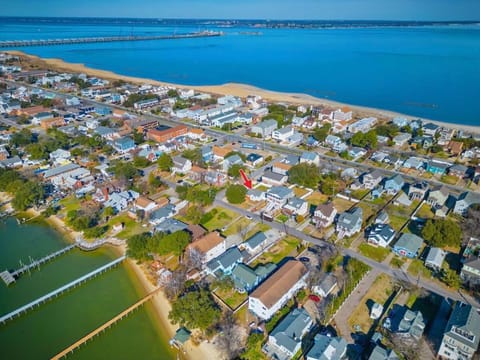 Sojourn Coastal Cottage 3 BR House in Norfolk