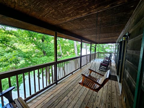 Clover 2BR on Smoky Mountain Lake House in Sevierville