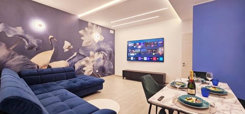 TV and multimedia, Living room, Seating area, Dining area, Food