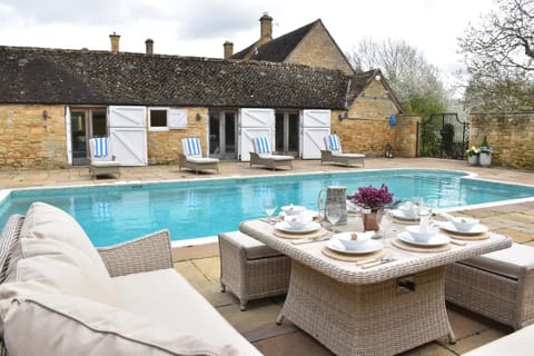 Seating area, Dining area, Pool view, Swimming pool