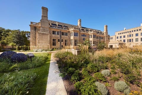 Property building, Garden view