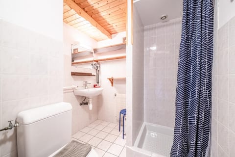 Bathroom, Living room