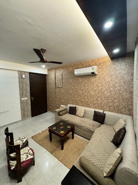 Luxurious 3 BHK Apartment - Jagatpura Condo in Jaipur
