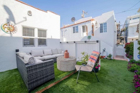 Sea View, Flower Garden, A/c, W/d, Renovated House in Hermosa Beach