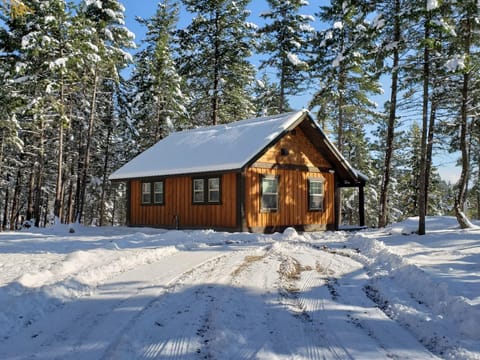 Whispering Pines cabins Maison in Lakeside