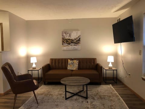 3 Bedroom apartment - Close to Rivian Condo in Normal