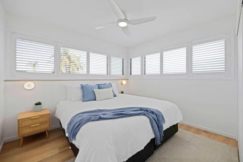 Deja Bleu - great family home with jetty Casa in Port Macquarie