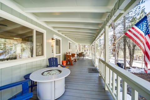 Modern Munds Park Retreat with Deck and Fire Pit! House in Munds Park