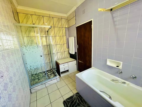 Honeyhills Excellence Resorts A Bed and Breakfast in Roodepoort