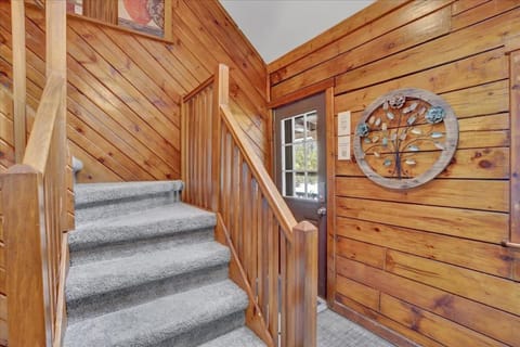 Cabin in Long Pond Gameroom Pool Table House in Pocono Mountains