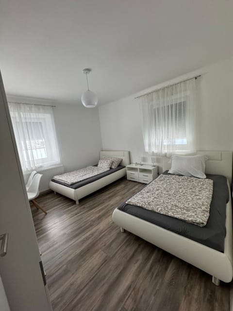 Bed, Photo of the whole room, Seating area, Bedroom