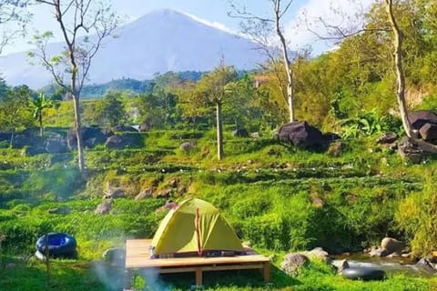 Nyiak Tanjuang camp area Luxury tent in Lembang