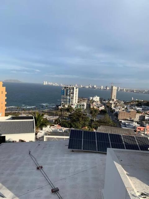 La casa del cerro con vista al oceano pacifico House in Mazatlan