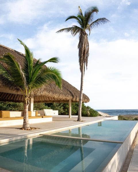 View (from property/room), Sea view, Swimming pool