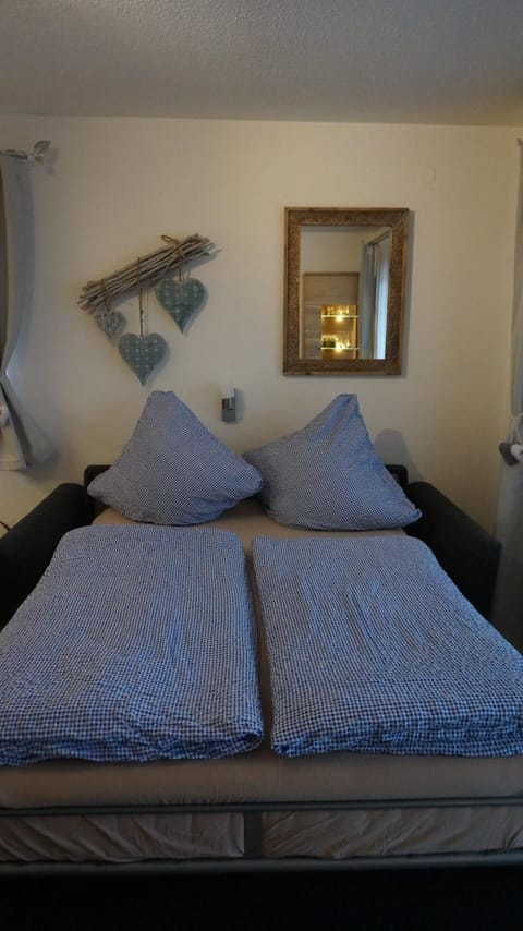 Bed, Living room, Decorative detail, Bedroom