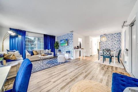Stylish - Water View Condo - Palm Wave Says Copropriété in Coconut Creek