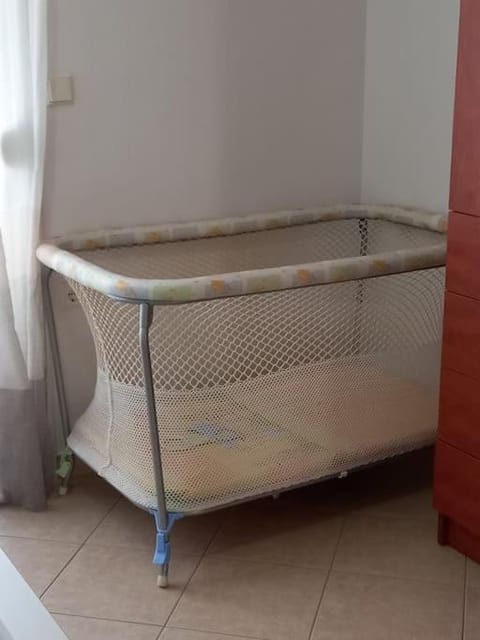 Bedroom, cot