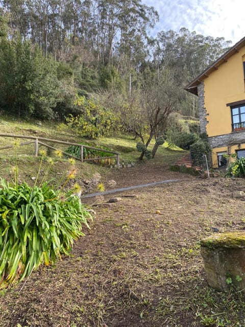 LOS CARBAYINOS Chalet in Villaviciosa