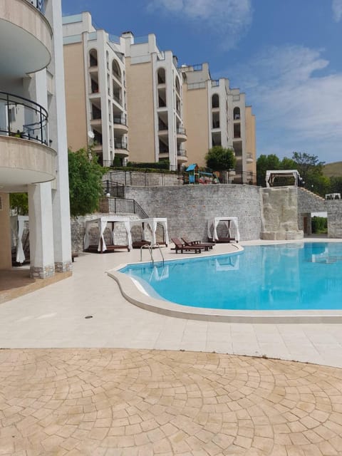 Pool view, Swimming pool, Swimming pool