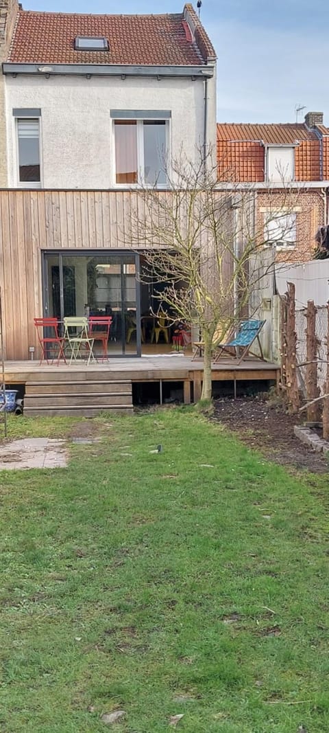 Maison avec jardin à Lille Bois Blancs House in Lille