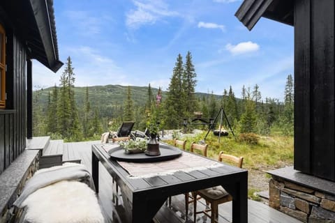 Patio, Natural landscape, BBQ facilities, Mountain view