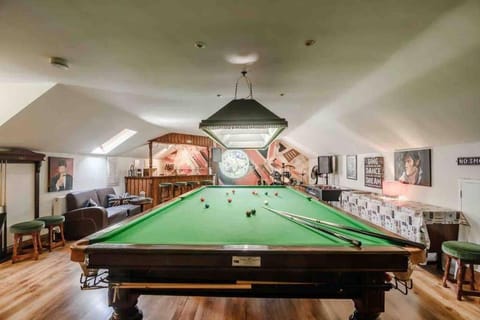 Mireystock Forest of Dean retreat, Indoor Pool, Games Room House in Forest of Dean