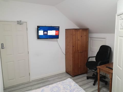 Double ensuite room free parking Vacation rental in Leicester