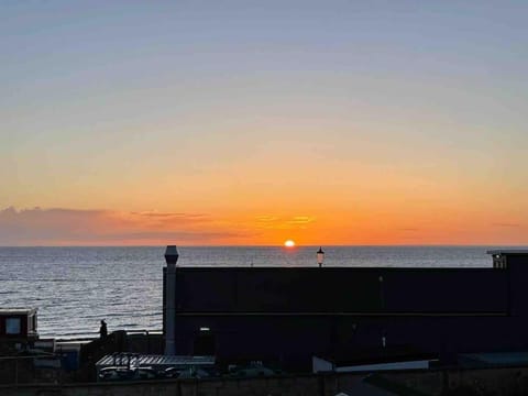 North Norfolk Beachfront Get Away House in Hunstanton