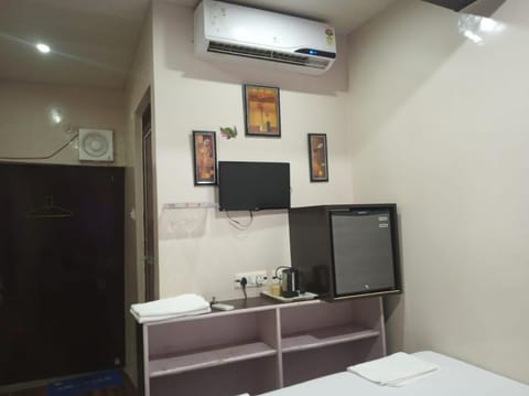 Kanha Paying Guest House Bed and Breakfast in Varanasi