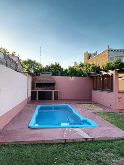 La vida en rosa House in Luján de Cuyo