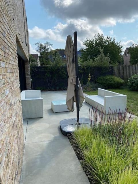 Patio, Garden, Garden view