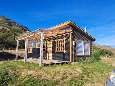 Cabaña Trafún House in Santa Cruz Province