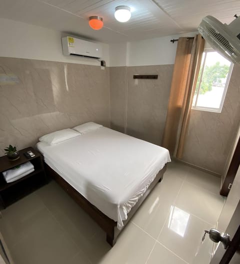 Bed, Photo of the whole room, Bedroom, air conditioner