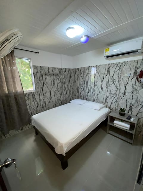 Bed, Photo of the whole room, Bedroom, air conditioner