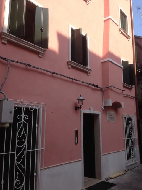 Palazzo Giacchina Condo in Chioggia