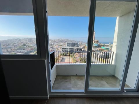 Day, Balcony/Terrace, City view